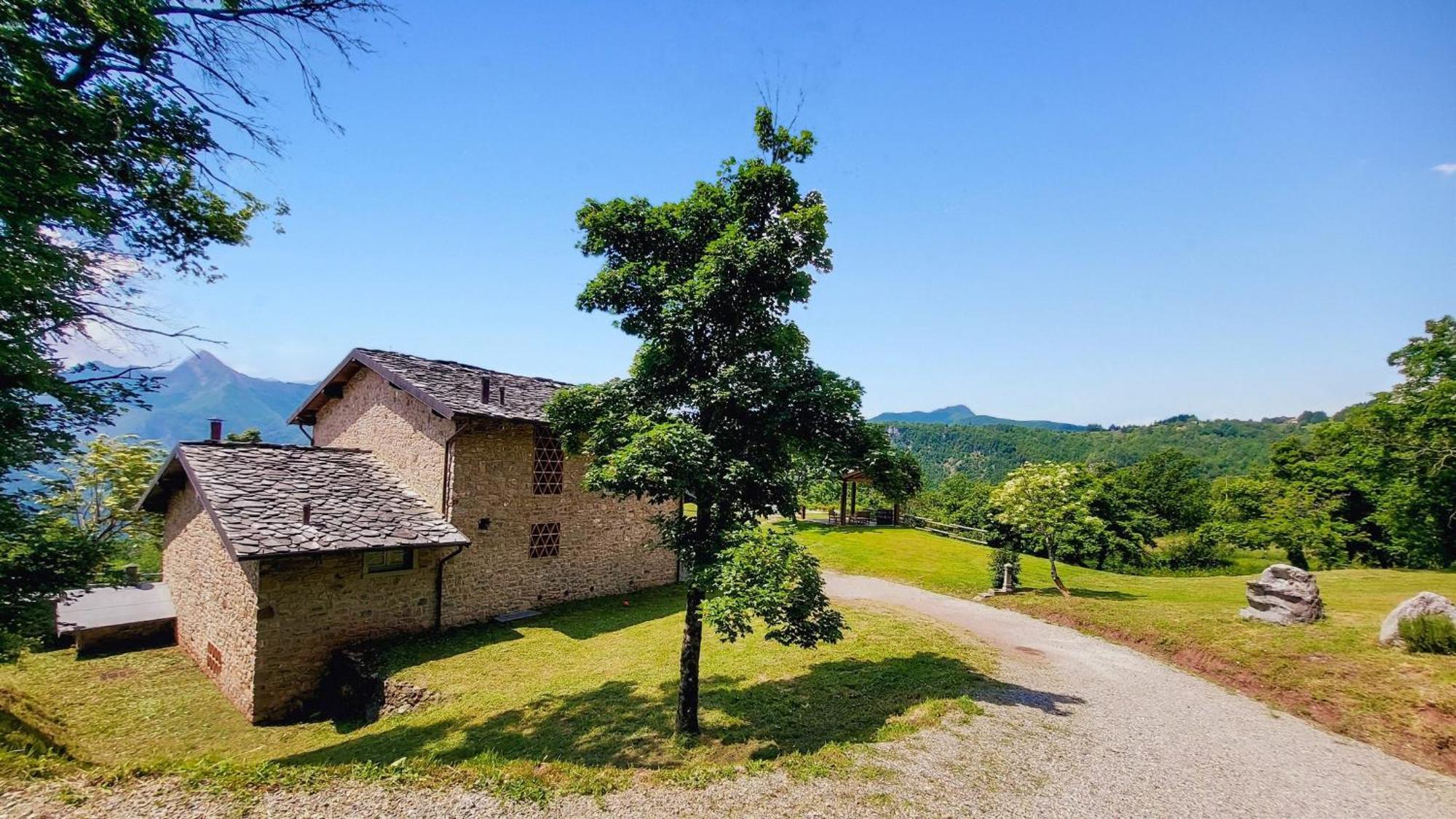 Il Pradicciolo Agriturismo Castelnuovo di Garfagnana Eksteriør billede