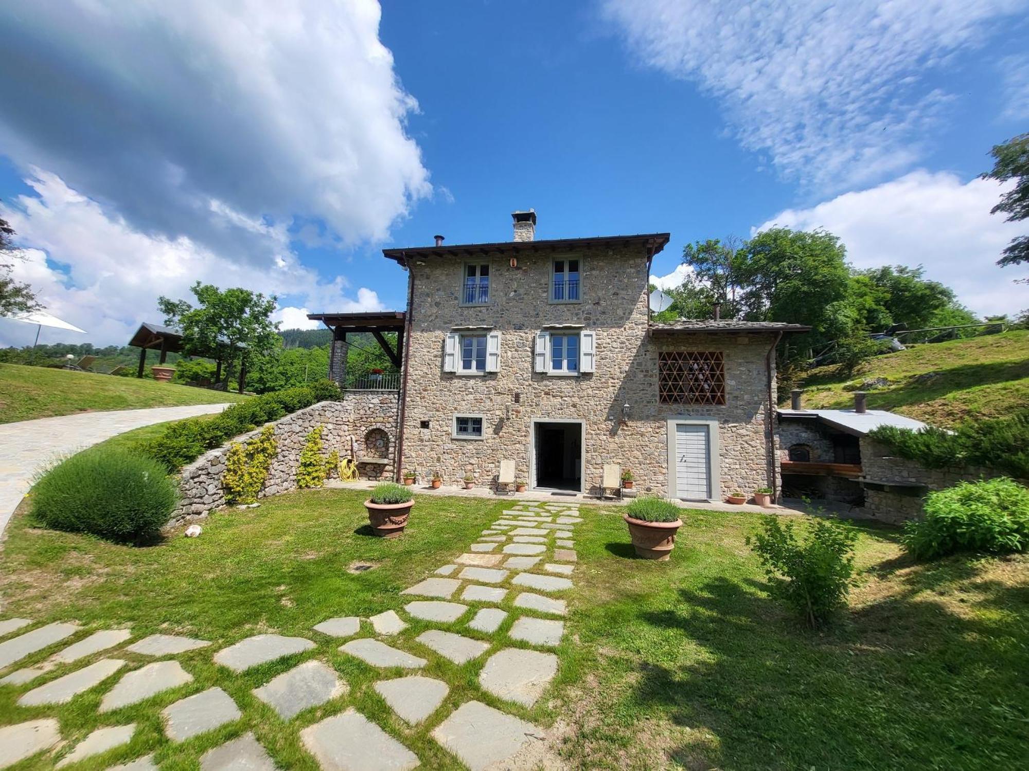 Il Pradicciolo Agriturismo Castelnuovo di Garfagnana Eksteriør billede