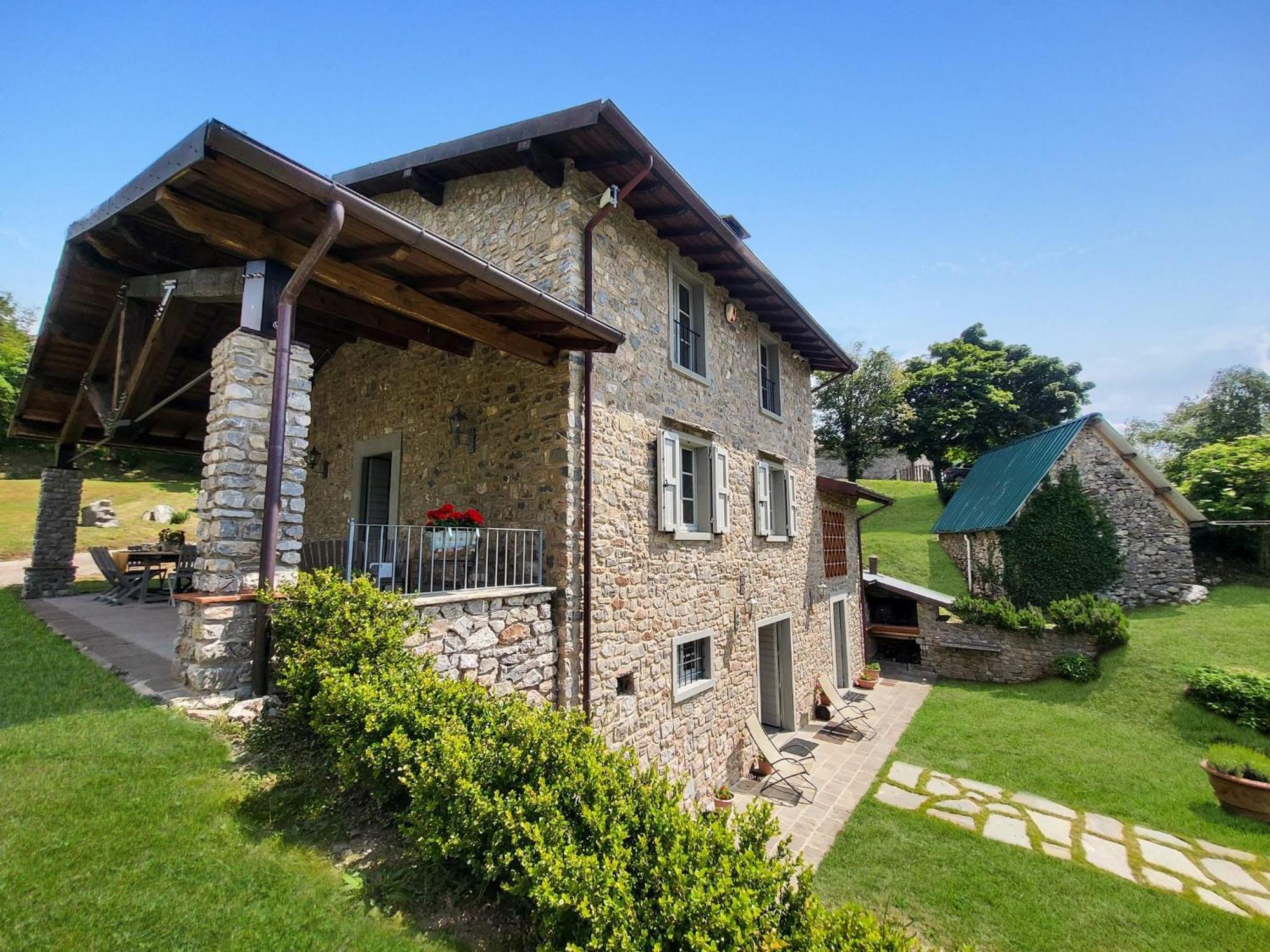 Il Pradicciolo Agriturismo Castelnuovo di Garfagnana Eksteriør billede